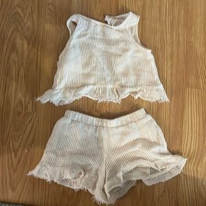 Cutest ever girls matching shorts and top set.  Size 2-3 years.  Rylee and cru
